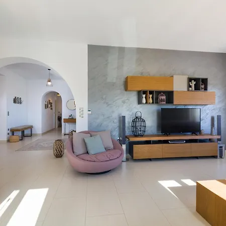 In Blue Logaras Piso Livadi