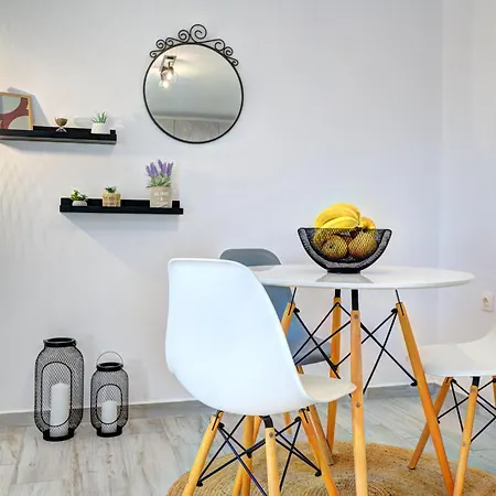 In Blue Logaras Hébergement de vacances *