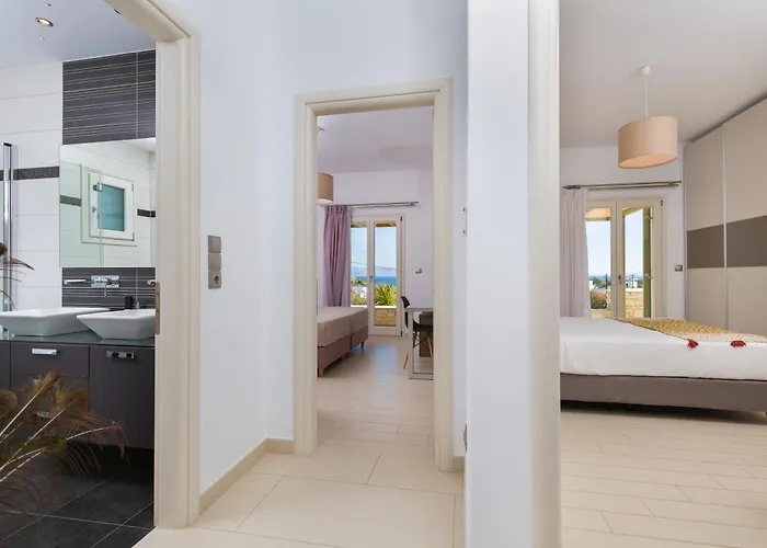 In Blue Logaras * Piso Livadi