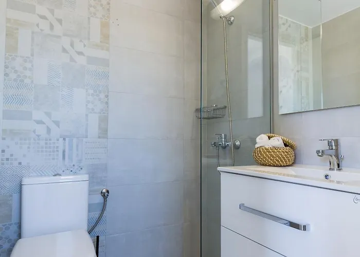 In Blue Logaras * Piso Livadi