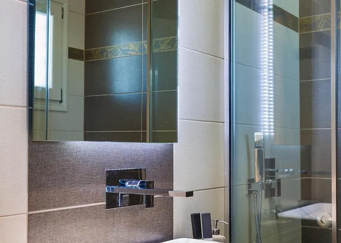 In Blue Logaras בית נופש *