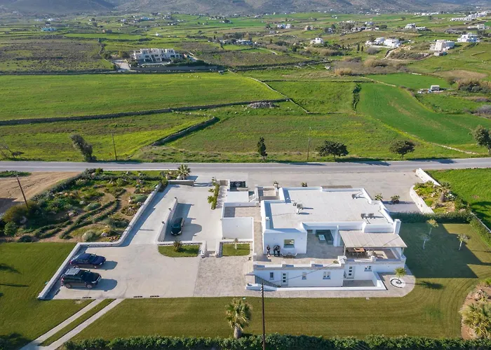 In Blue Logaras בית נופש